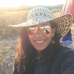 Meet your Posher, Salina